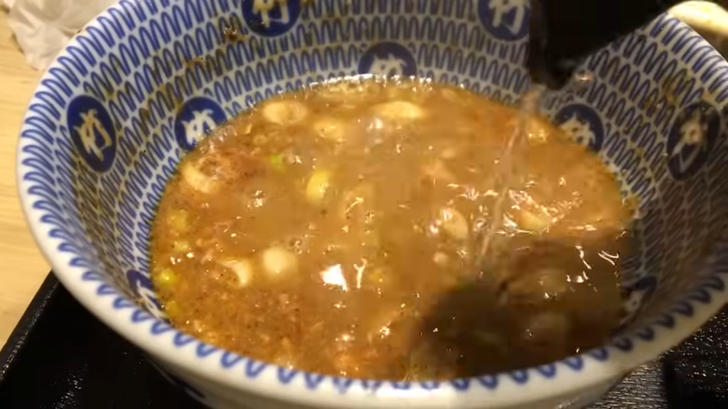 「京都 麺屋たけ井 阪急梅田店」さん味玉つけ麺のスープ割